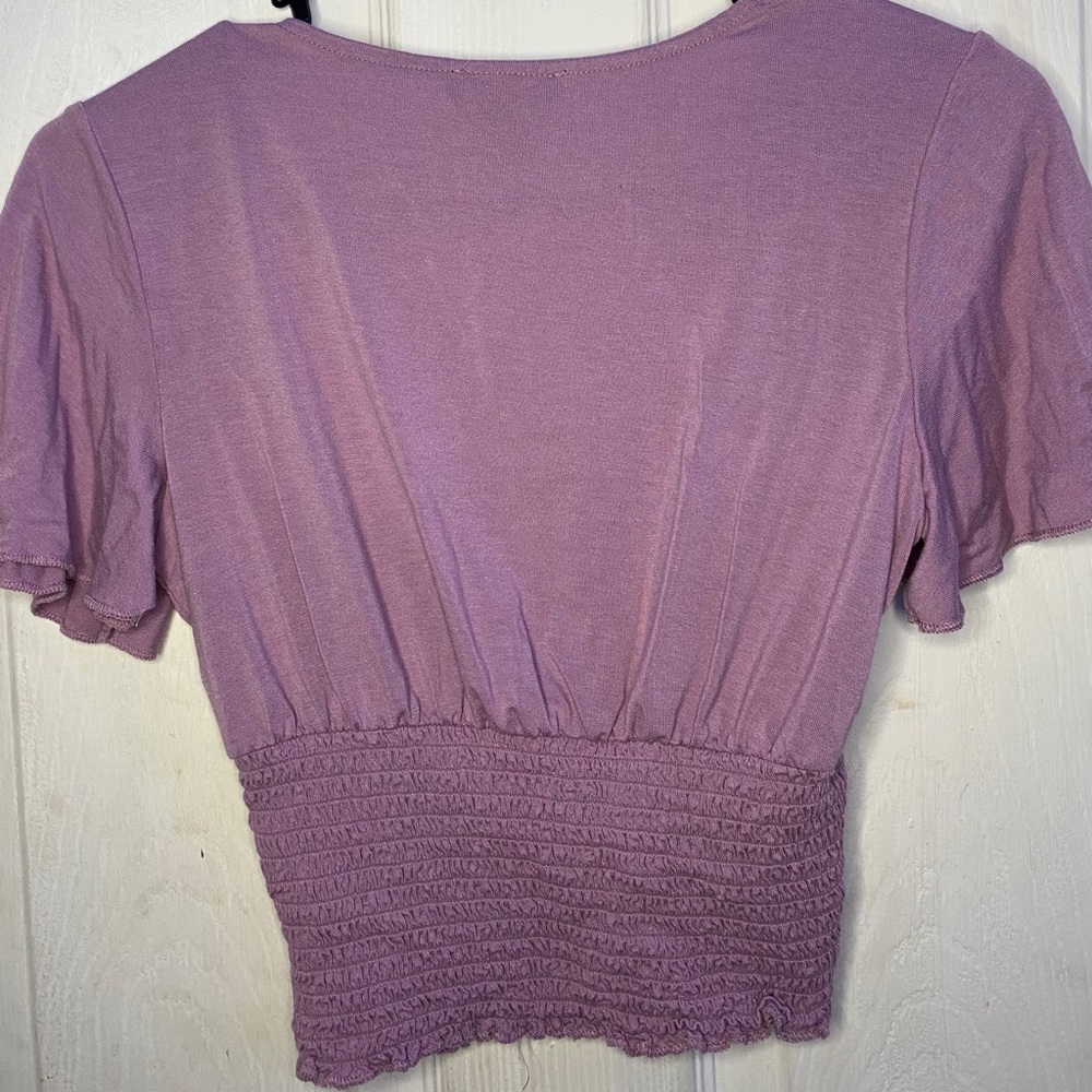 V neck purple cropped top with buttons / size M - Picture 5 of 7